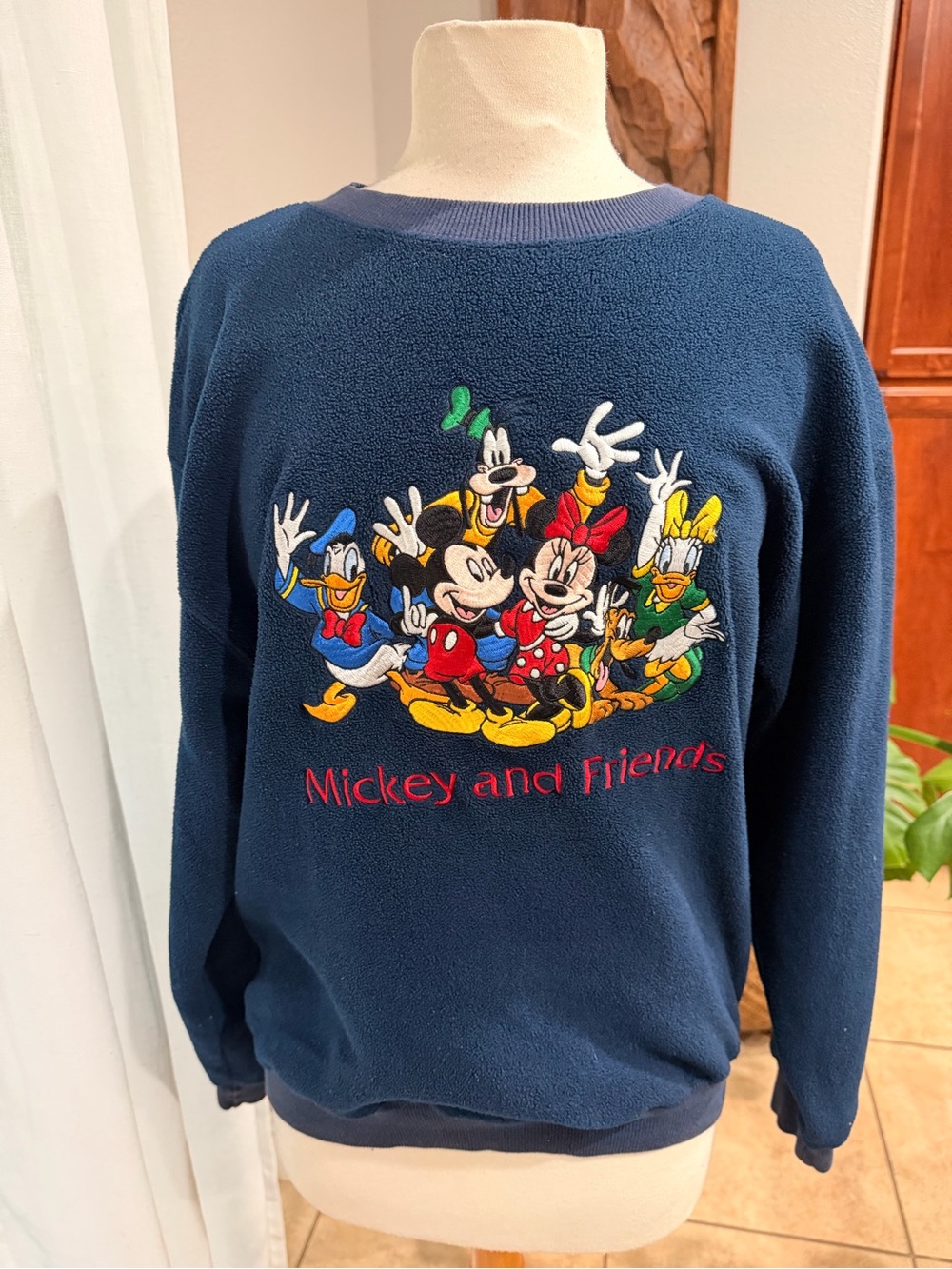 Vintage Disney Store Mickey & Friends Fleece Sweatshirt Small
